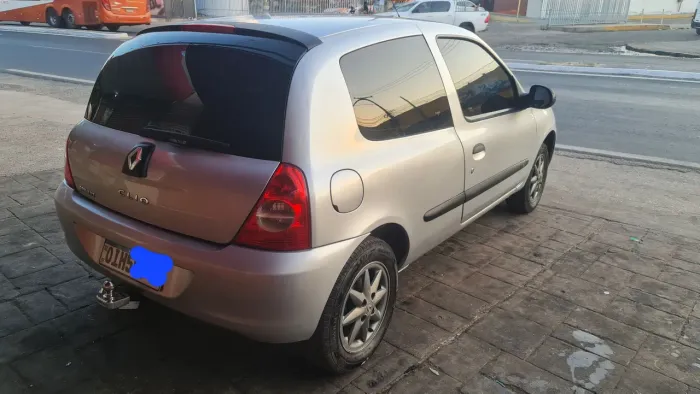 Renault Clio Hi-flex 1.0 16V 3P 2012