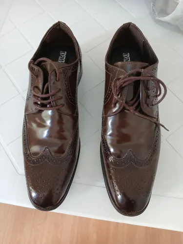 VENDO SAPATO SOCIAL 37 EM ÓTIMO ESTADO!!