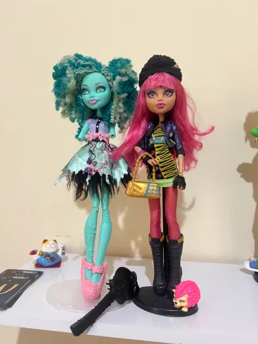 2 Monster high