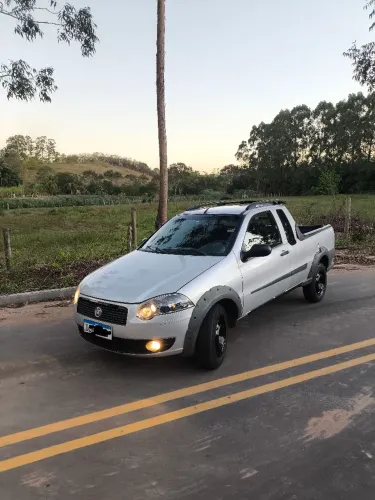 Fiat Strada Trekking 1.4 MPI Fire Flex 8V CE 2012