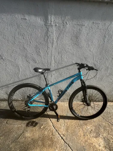 Bicicleta Mountain Bike aro 29
