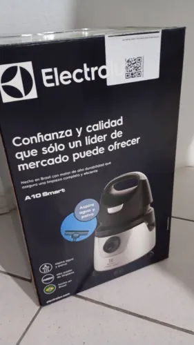 Aspirador de pó e água novo