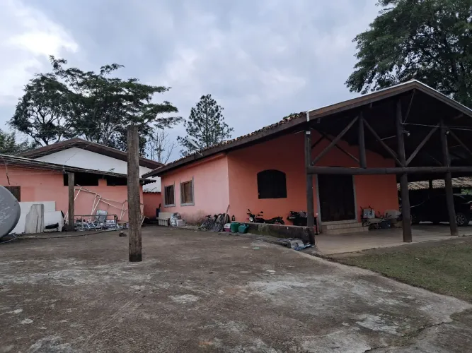 Chacara para locação mensal- área de 2500 m2. Casa com 3 quartos, manutenção área inclusa