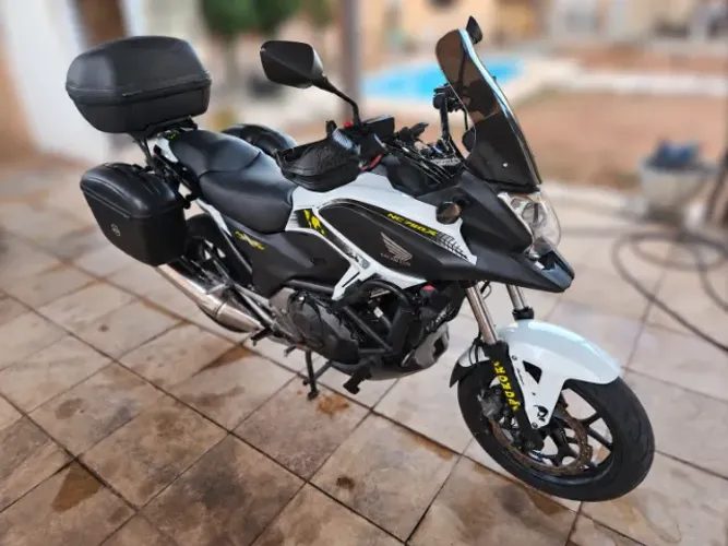 Honda NC 750X ABS 2015 + GIVI 57L + Alforjes + Acessórios ? R$ 36.000