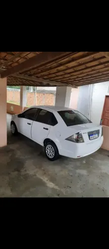 Ford Fiesta Sedan 1.0 8V Flex 4P 2011
