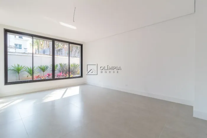 Venda Casa em Condomínio 4 Dormitórios - 845.83 m² Chácara Santo Antônio
