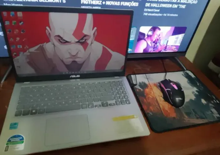 VENDO OU TROCO NOTEBOOK ASUS VIVOBOOK 15 i3 POR PLAYSTATION 4