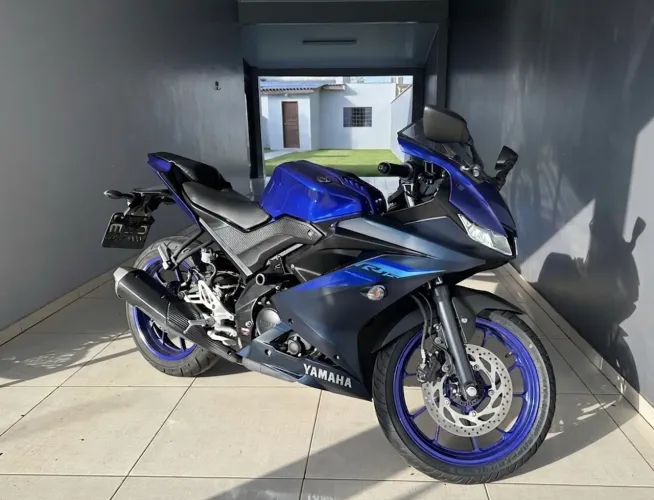 Yamaha R15 - Apenas 2000 KM