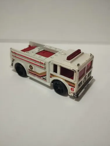 Carrinho hot wheels 