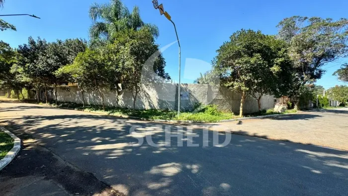 Terreno 1300m² Interlagos bairro de alto padrão!