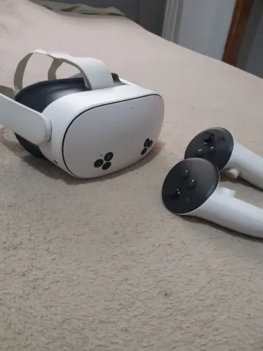 Vendo óculos de realidade virtual Meta Quest 3s