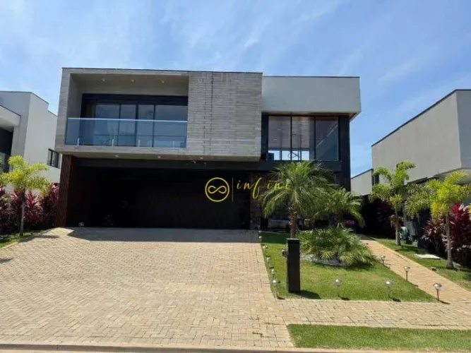 Casa de Condomínio com 4 quartos todos com suíte à venda, 376 m² por R$ 4.200.000 - Alphav