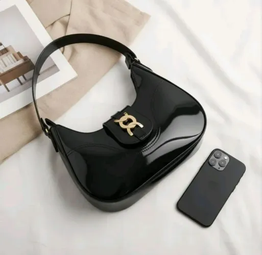 BOLSA PRETO VERNIZ (DESAPEGO/ESTÁ INTACTA)