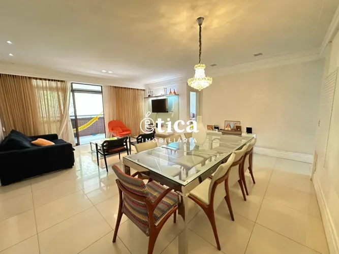 Apartamento no Edifício Turmalina com 174m², 2 suítes e 2 semi