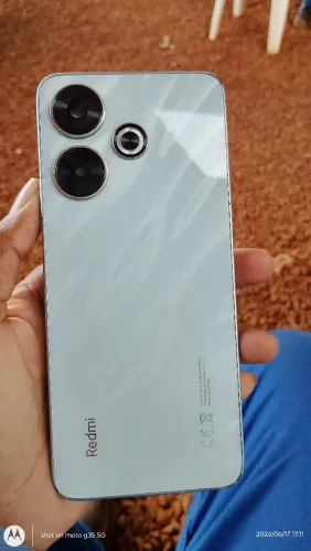 Vendo um redmi 13 usado bom de bateria de 256 gigicas de memória e 8+8 de ram