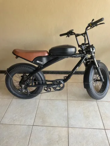 Vendo Strett Goo S17, nunca usada, nota fiscal e etc...