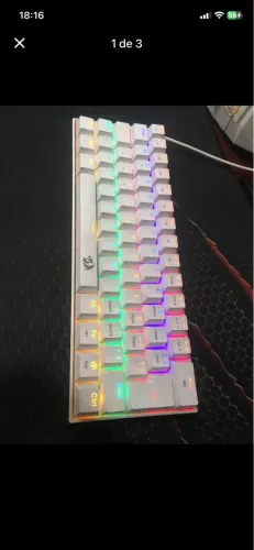 Teclado Mecânico Gamer 60% Redragon Lakshmi Lunar White Switch Red