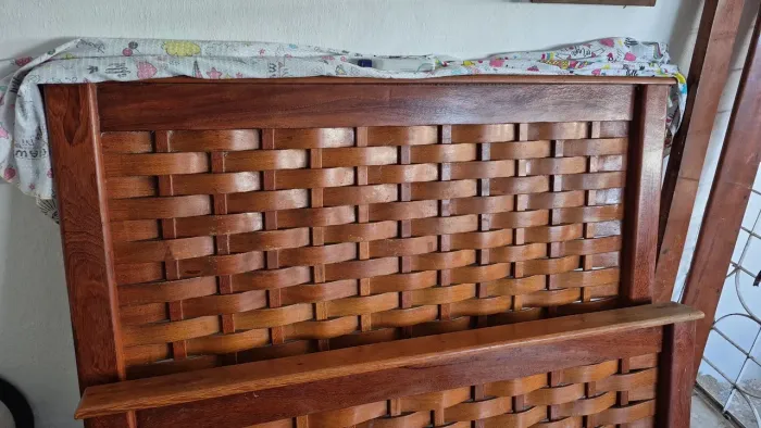 Cama de casal madeira