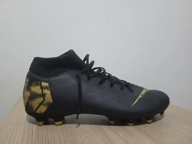 Chuteira Nike Mercurial - Campo - Novo