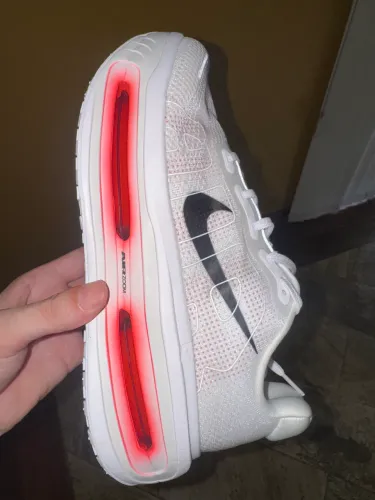 NIKE VOMERO PREMIUM White 41BR