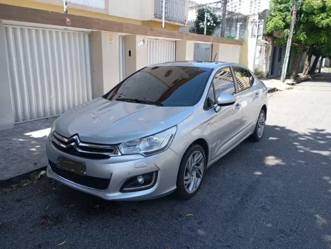 Citroen C4 Lounge Exclusive 1.6 Turbo 4P Aut. 2014