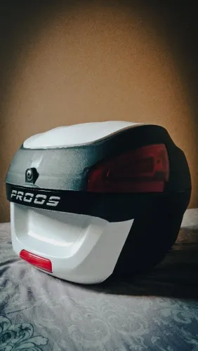 Vendo ou Troco Baú para Moto Awa Proos 41 Litros