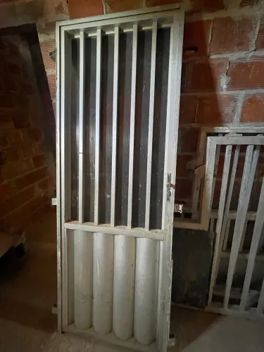 Porta de alumínio 