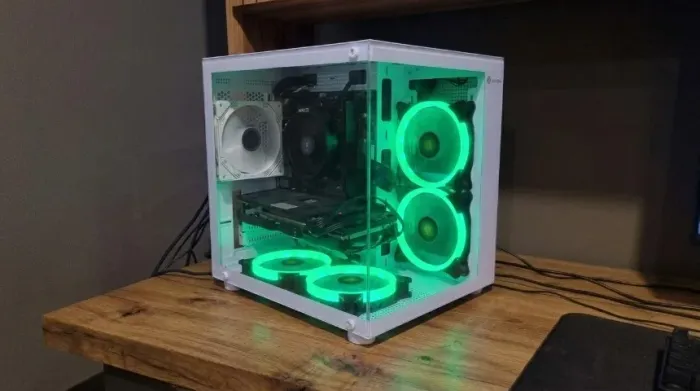 PC Gamer Ryzen 4600G + RX 580 8 GB + SSD 500 GB + Husky T80 Plus