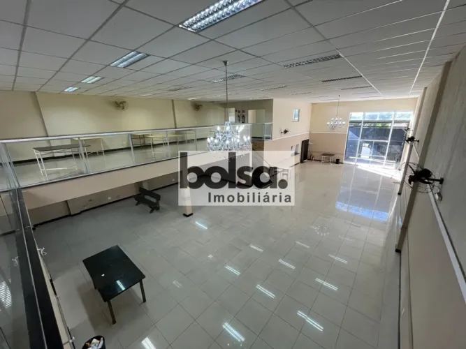 PRÉDIO COMERCIAL IDEAL PARA IGREJA E BUFFET ! !
