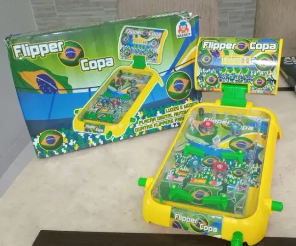 Desapego Usado Mini Fliperama Brasil Copa 2014 - sem testar por falta de pilhas