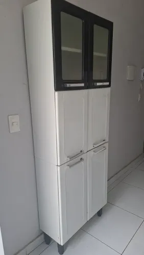 Armário paneleiro de metal 6 portas