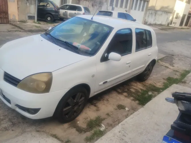 Renault Clio Campus Hi-flex 1.0 16V 5P 2010