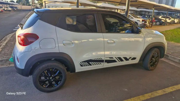 Renault Kwid Iconic 1.0 Flex 12V 5P Mec. 2026