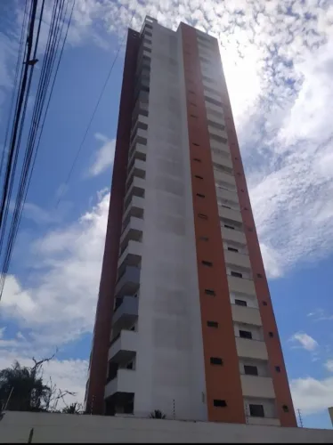 Vendo um Lindo Apartamento no Condomínio Maison Chamonix possui 325 metros quadrados com 3