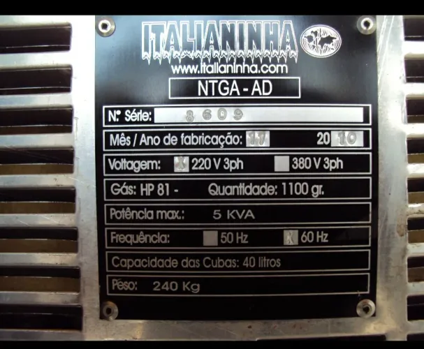 MÁQUINA DE SORVETE ITALIANINHA +BAT. DE MILK SHAKE + LIQUID. INDUST. BASC. 15Lts+ FREEZER 