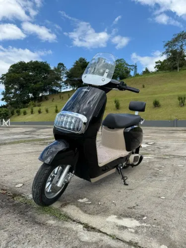 Scooter elétrica Panda 