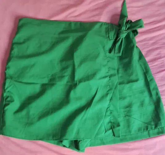 Short saia tam M/G R$30,00