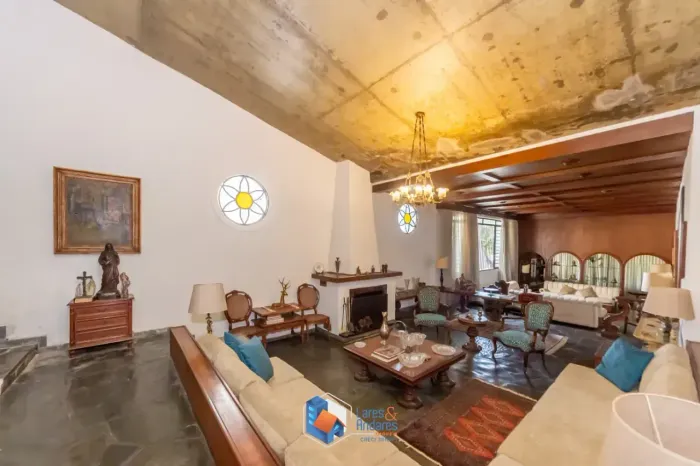Casa para venda em Campo Belo com 5 quartos, sendo 4 suítes, 369m²