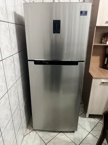 Geladeira Samsung de inox em ótimo estado