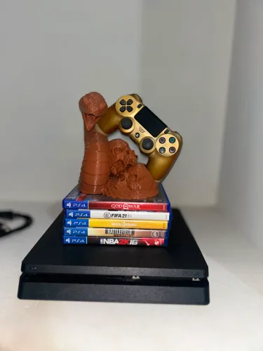 PLAYSTATION 4 SLIM