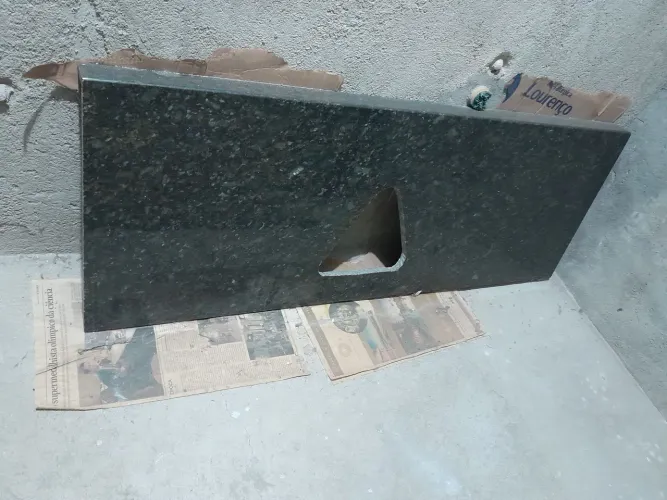 Conjunto de pia de granito, verde ubatuba ,pra banheiro