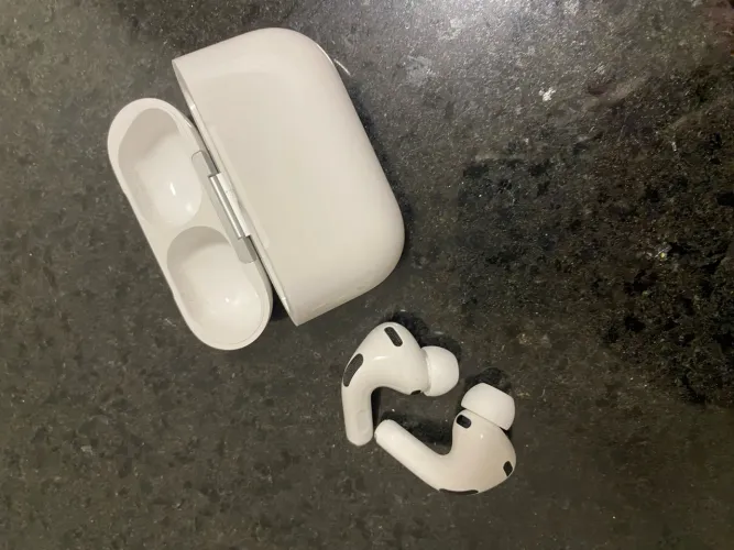 AirPods 