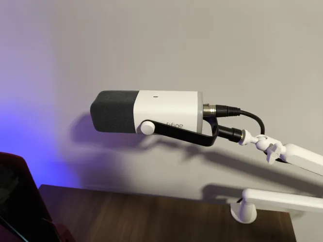 Combo Fifine: microfone + braço articulado + mixer + cabo XLR
