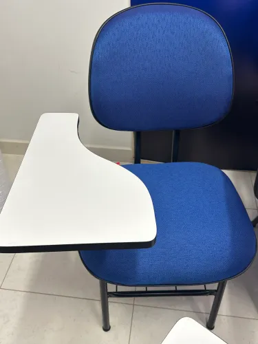 Kit 6 cadeiras universitárias (nunca usadas)