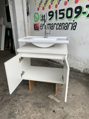 Gabinete de banheiro