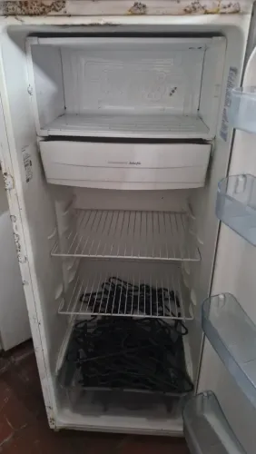 Geladeira 220 Volts
