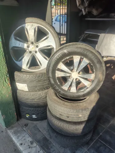 Pneus e rodas
