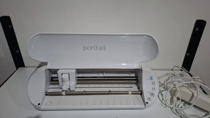 Máquina de corte de papel silhouette portrait 3