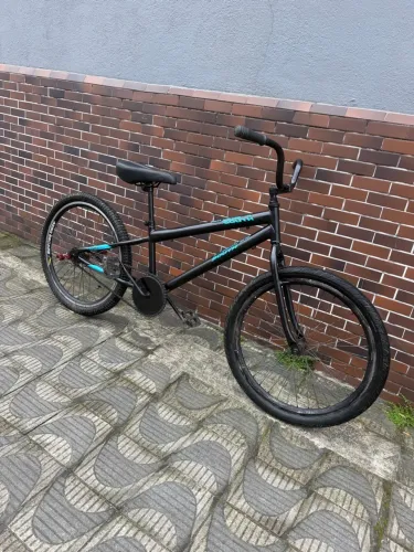 Bicicleta aro 24 de manobra sem freios com nota