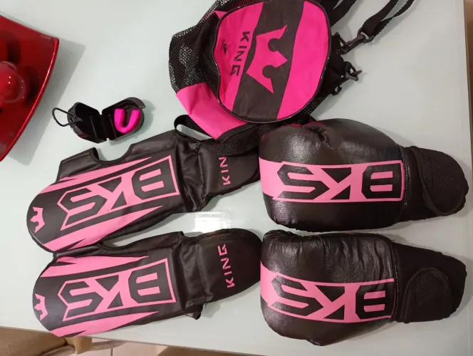 kit luva boxe muay Thai tamanho 14 caneleira e luva +bolsa grande e espaçosa